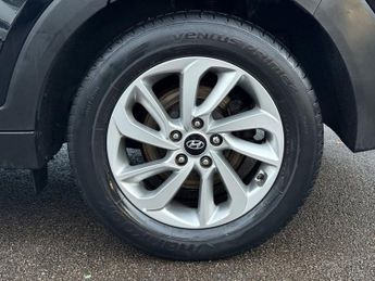 HYUNDAI TUCSON 1.7 CRDi Blue Drive SE Nav SUV 5dr Diesel DCT Euro 6 (s/s) (141 