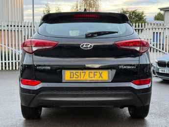 HYUNDAI TUCSON 1.7 CRDi Blue Drive SE Nav SUV 5dr Diesel DCT Euro 6 (s/s) (141 