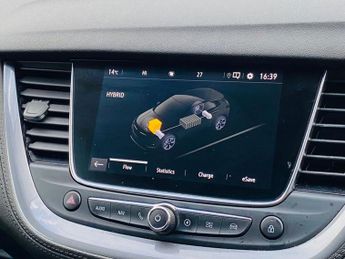 VAUXHALL GRANDLAND X 1.6 13.2kWh Ultimate Nav SUV 5dr Petrol Plug-in Hybrid Auto 4WD 