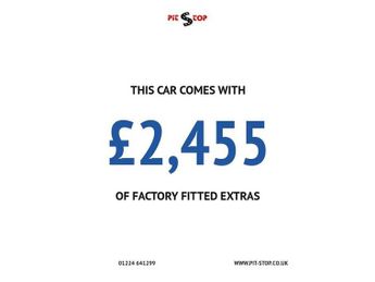 VOLVO V40 1.5 T2 GPF R-Design Nav Plus Hatchback 5dr Petrol Auto Euro 6 (s