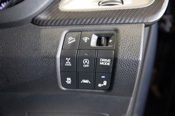 HYUNDAI SANTA FE 2.2 CRDi Blue Drive Wiggins Edition SUV 5dr Diesel Auto 4WD Euro