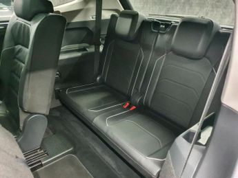 VOLKSWAGEN TIGUAN ALLSPACE 2.0 TDI SEL SUV 5dr Diesel DSG 4Motion Euro 6 (s/s) (190 ps)