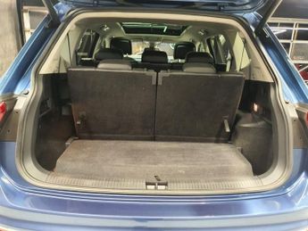 VOLKSWAGEN TIGUAN ALLSPACE 2.0 TDI SEL SUV 5dr Diesel DSG 4Motion Euro 6 (s/s) (190 ps)