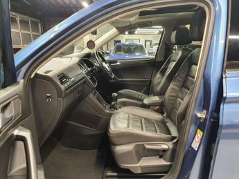 VOLKSWAGEN TIGUAN ALLSPACE 2.0 TDI SEL SUV 5dr Diesel DSG 4Motion Euro 6 (s/s) (190 ps)