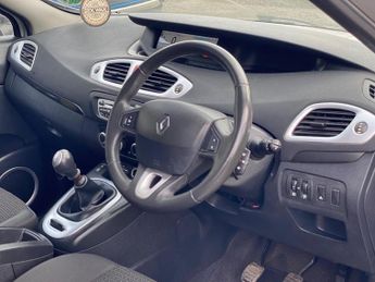 RENAULT GRAND SCENIC 1.4 TCe Dynamique Euro 5 5dr