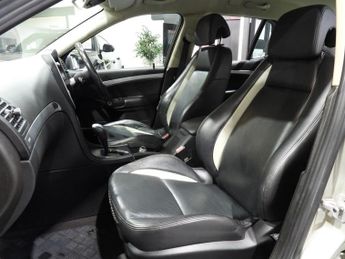 SAAB 9-3 2.0T Aero Sportwagon 5dr Petrol Auto Euro 4 (210 ps)