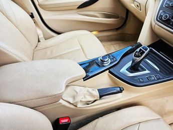 BMW 3 SERIES 3.0 330d Luxury Touring 5dr Diesel Auto xDrive Euro 5 (s/s) (258