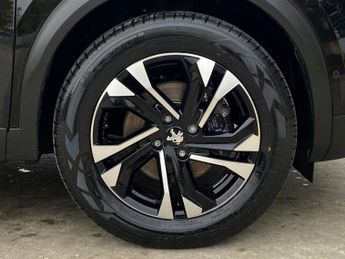 PEUGEOT E-2008 50kWh GT SUV 5dr Electric Auto (136 ps)