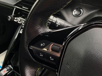 PEUGEOT E-2008 50kWh GT SUV 5dr Electric Auto (136 ps)