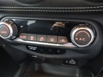 NISSAN JUKE 1.0 DIG-T N-Connecta SUV 5dr Petrol DCT Auto Euro 6 (s/s) (114 p