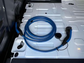 FORD TRANSIT COURIER Transit Custom Trend EV 5dr