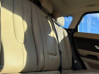 LAND ROVER RANGE ROVER EVOQUE 2.2 eD4 Pure Tech SUV 5dr Diesel Manual FWD Euro 5 (s/s) (150 ps