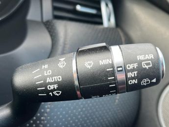 LAND ROVER RANGE ROVER EVOQUE 2.2 SD4 Pure Tech SUV 5dr Diesel Auto 4WD Euro 5 (s/s) (190 ps)