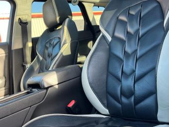 LAND ROVER RANGE ROVER EVOQUE 2.2 SD4 Pure Tech SUV 5dr Diesel Auto 4WD Euro 5 (s/s) (190 ps)