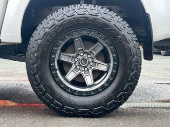 NISSAN NAVARA 2.3 dCi Tekna Pickup Double Cab 4dr Diesel Auto 4WD Euro 6 (190 