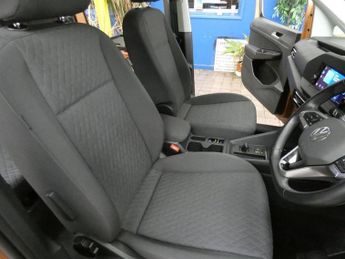 VOLKSWAGEN CADDY MAXI 2.0 TDI Life MPV 5dr Diesel DSG Euro 6 (s/s) (122 ps)