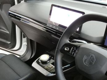MG Mg4 64kWh Trophy Long Range Hatchback 5dr Electric Auto (203 ps)