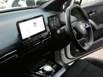 MG Mg4 64kWh Trophy Long Range Hatchback 5dr Electric Auto (203 ps)