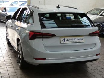 SKODA OCTAVIA 1.4 TSI iV 13kWh SE Technology Estate 5dr Petrol Plug-in Hybrid 