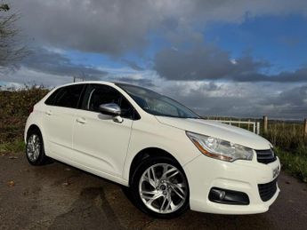 Citroen C4 1.6 HDi 16V Selection Hatchback 5dr Diesel Manual Euro 5 (90 ps)
