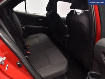 TOYOTA COROLLA 1.8 VVT-h GPF Icon Tech Hatchback 5dr Petrol Hybrid CVT Euro 6 (