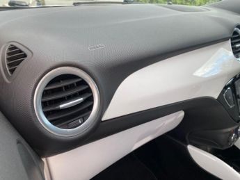 VAUXHALL ADAM 1.4 16v White Edition Hatchback 3dr Petrol Manual Euro 5 (87 ps)