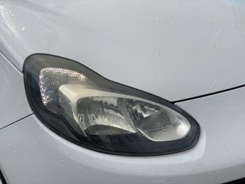 VAUXHALL ADAM 1.4 16v White Edition Hatchback 3dr Petrol Manual Euro 5 (87 ps)