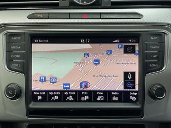 VOLKSWAGEN PASSAT 2.0 TDI BlueMotion Tech SE Business Estate 5dr Diesel Manual Eur