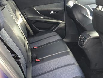 PEUGEOT 3008 1.2 PureTech GPF Allure SUV 5dr Petrol EAT Euro 6 (s/s) (130 ps)