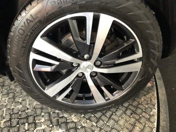 PEUGEOT 3008 1.2 PureTech GPF Allure SUV 5dr Petrol EAT Euro 6 (s/s) (130 ps)