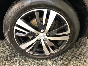 PEUGEOT 3008 1.2 PureTech GPF Allure SUV 5dr Petrol EAT Euro 6 (s/s) (130 ps)