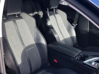 PEUGEOT 3008 1.2 PureTech GPF Allure SUV 5dr Petrol EAT Euro 6 (s/s) (130 ps)