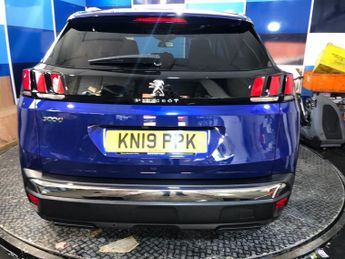 PEUGEOT 3008 1.2 PureTech GPF Allure SUV 5dr Petrol EAT Euro 6 (s/s) (130 ps)