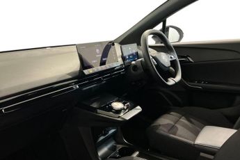 MG MG 4 64kWh SE Long Range Hatchback 5dr Electric Auto (203 ps) Adaptiv