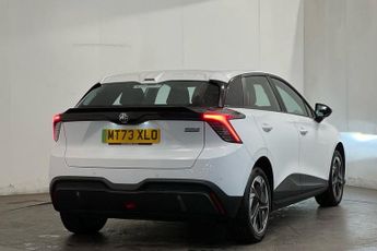 MG MG 4 64kWh SE Long Range Hatchback 5dr Electric Auto (203 ps) Adaptiv