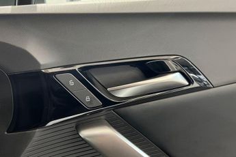 MG MG 4 64kWh SE Long Range Hatchback 5dr Electric Auto (203 ps) Adaptiv