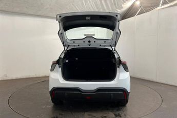 MG MG 4 64kWh SE Long Range Hatchback 5dr Electric Auto (203 ps) Adaptiv