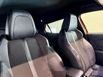 PEUGEOT E-2008 50kWh GT SUV 5dr Electric Auto (136 ps)