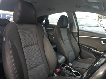 HYUNDAI I30 AUTOMATIC 1.6 Active Hatchback 5dr Petrol Auto Euro 5 (120 ps)