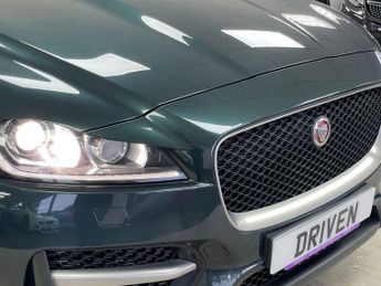 JAGUAR F-PACE 2.0 D180 R-Sport SUV 5dr Diesel Auto Euro 6 (s/s) (180 ps)