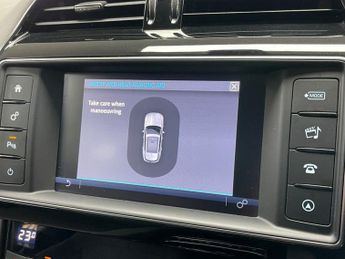 JAGUAR F-PACE 2.0 D180 R-Sport SUV 5dr Diesel Auto Euro 6 (s/s) (180 ps)