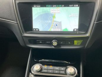 MG MG5 52.5kWh Exclusive Estate 5dr Electric Auto (156 ps)