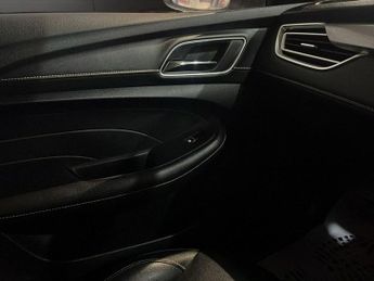 MG MG5 52.5kWh Exclusive Estate 5dr Electric Auto (156 ps)