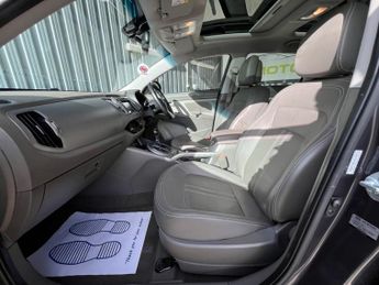 KIA SPORTAGE 2.0 CRDi KX-4 SUV 5dr Diesel Auto AWD Euro 5 (181 bhp)