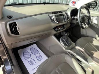 KIA SPORTAGE 2.0 CRDi KX-4 SUV 5dr Diesel Auto AWD Euro 5 (181 bhp)
