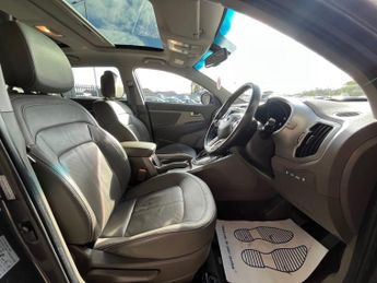 KIA SPORTAGE 2.0 CRDi KX-4 SUV 5dr Diesel Auto AWD Euro 5 (181 bhp)