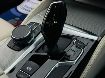 BMW 5 SERIES 2.0 520d M Sport Touring 5dr Diesel Auto Euro 6 (s/s) (190 ps)