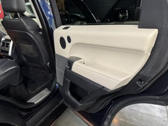 LAND ROVER RANGE ROVER SPORT 3.0 SD V6 HSE SUV 5dr Diesel Auto 4WD Euro 6 (s/s) (306 ps)