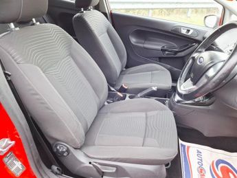 FORD FIESTA 1.6 Zetec Hatchback 3dr Petrol Powershift Euro 5 (105 ps)