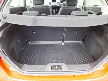 FORD FIESTA 1.6 Zetec Hatchback 3dr Petrol Powershift Euro 5 (105 ps)